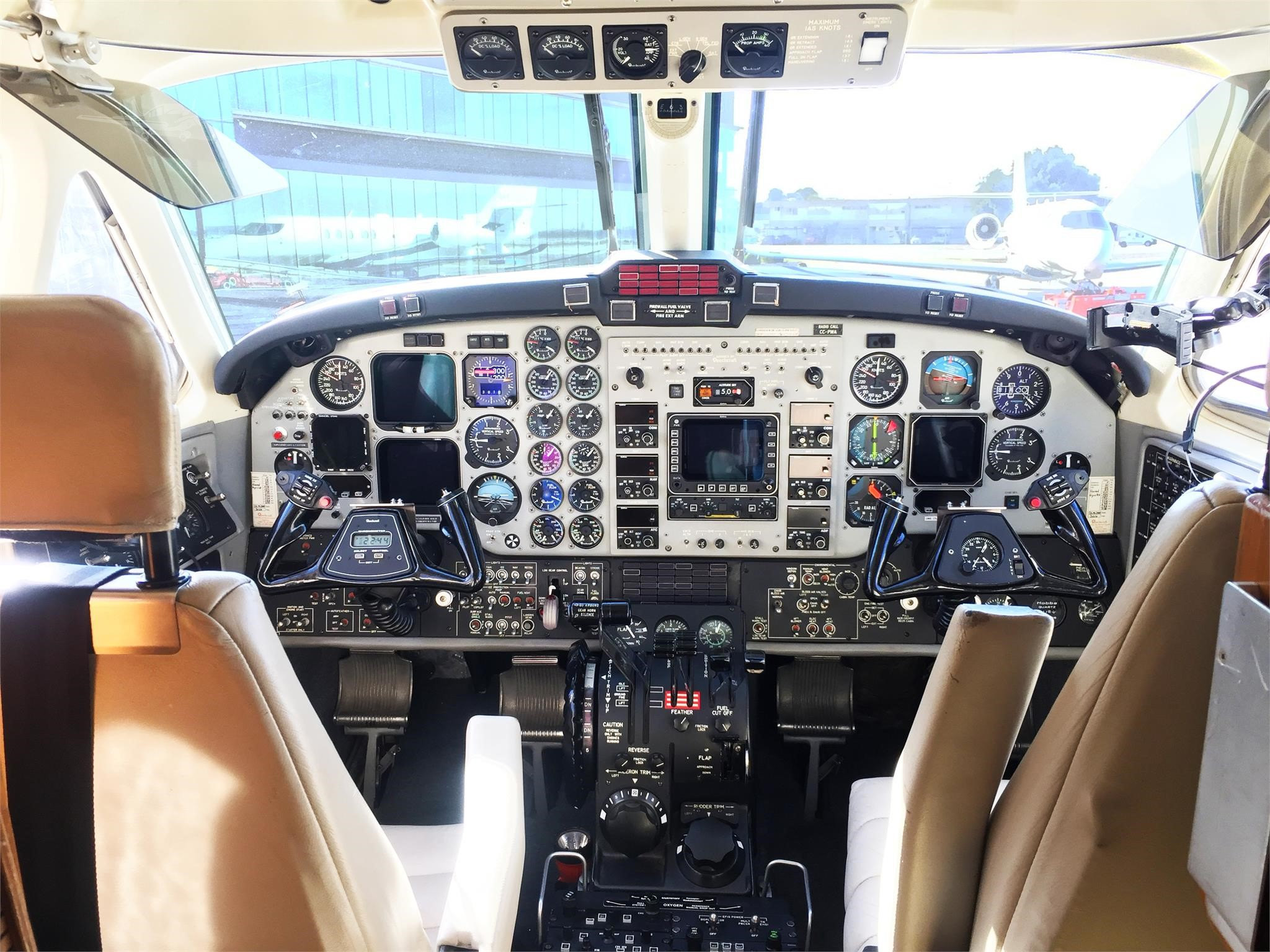 1992 KING AIR 300 LW complet
