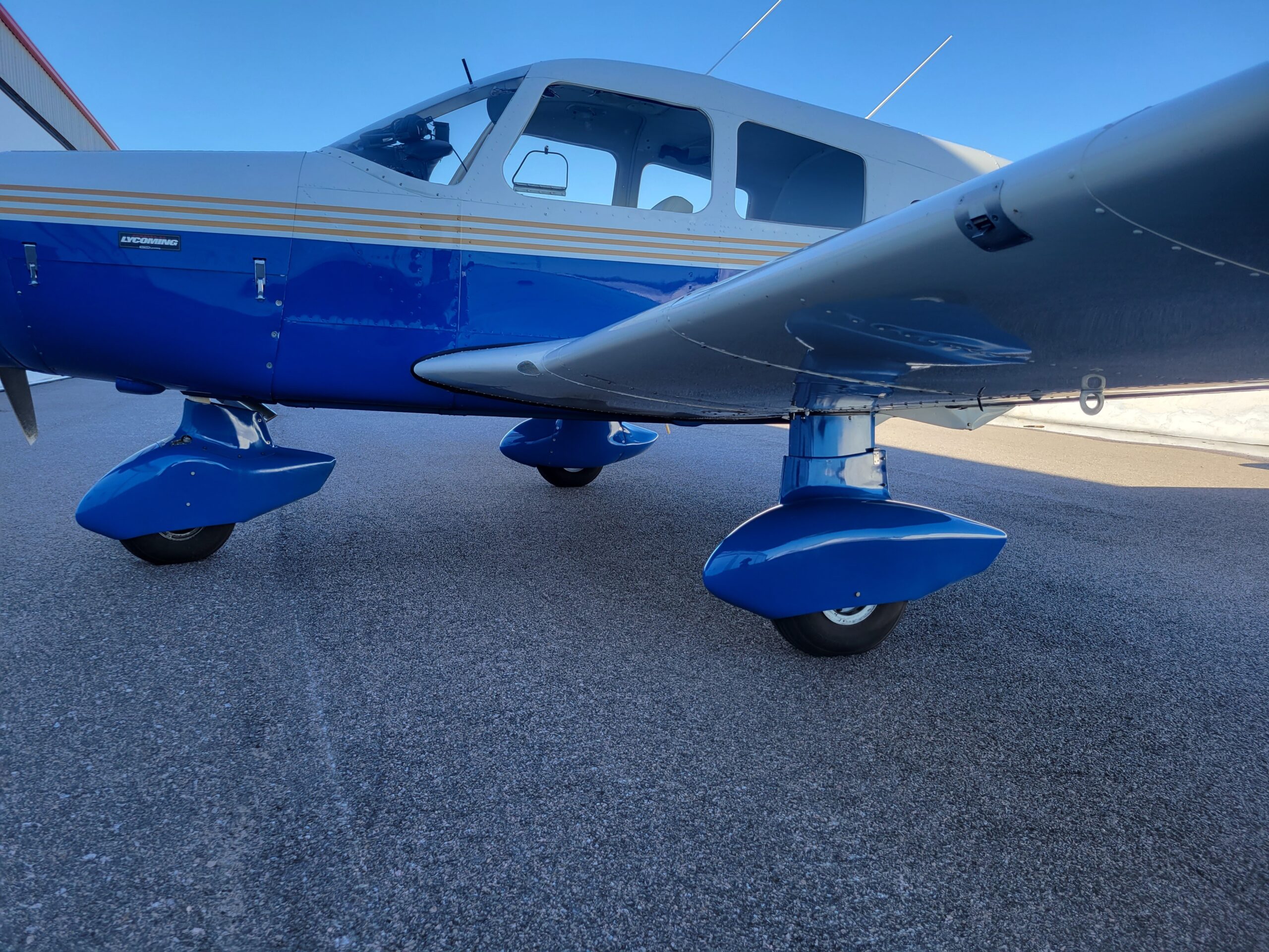 1976 PIPER CHEROKEE PA-28-140 complet